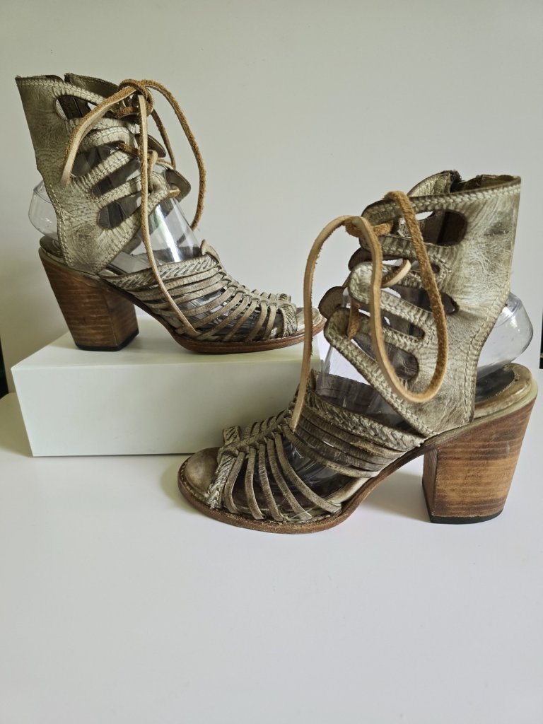 Freebird Beliz Belize Taupe Leather Lace Up Gladiator Sandals Open Toe Heels 9